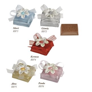 Dekorlu Kare Çiçekli Spesiyal