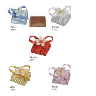 Dekorlu Kare Çiçekli Spesiyal